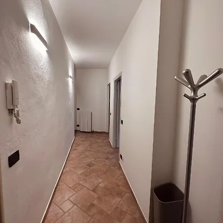 公寓 La Casa Del Corso 阿罗纳